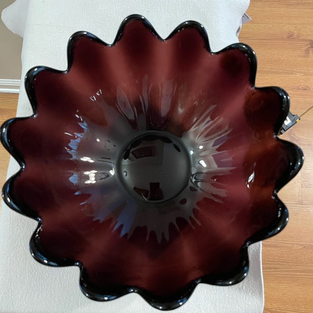 BLENKO GLASS   Blenko Amethyst Lotus Flower bowl.  Purple Scalloped Glass Bowl. - Picture 6 of 8